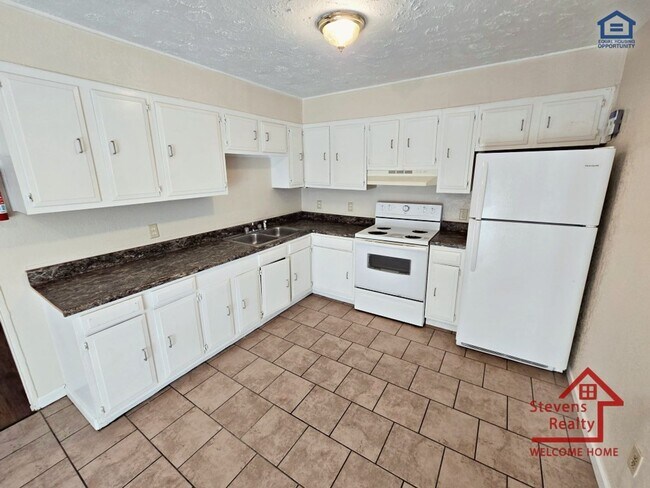 Foto del edificio - 210 Holly Berry Ln