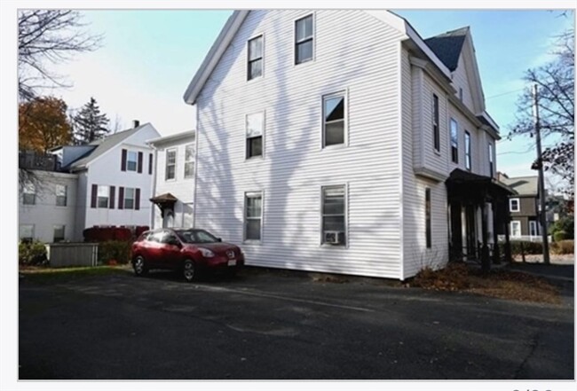 Building Photo - 454 S Main St