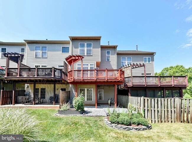 Foto del edificio - 14422 Fowlers Mill Dr