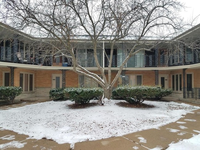 Building Photo - 7343 N Teutonia Ave