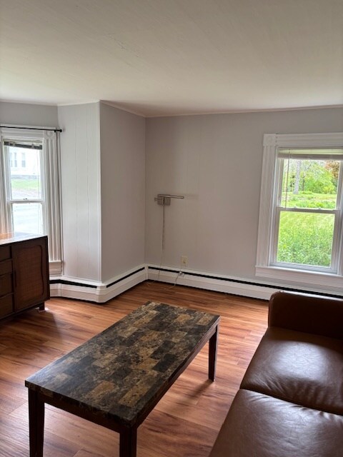 Sala de estar - 218 Main St