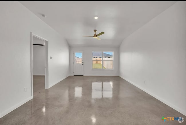 Building Photo - 907 Wax Myrtle Ct