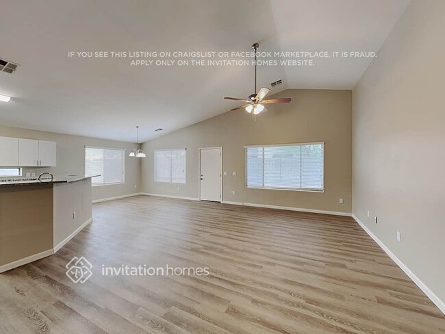 Building Photo - 11258 W Locust Ln