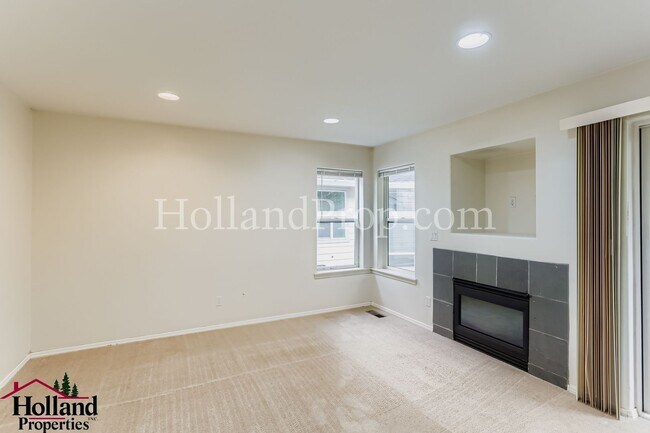 Foto del edificio - 3060-3062 Lazy River Dr