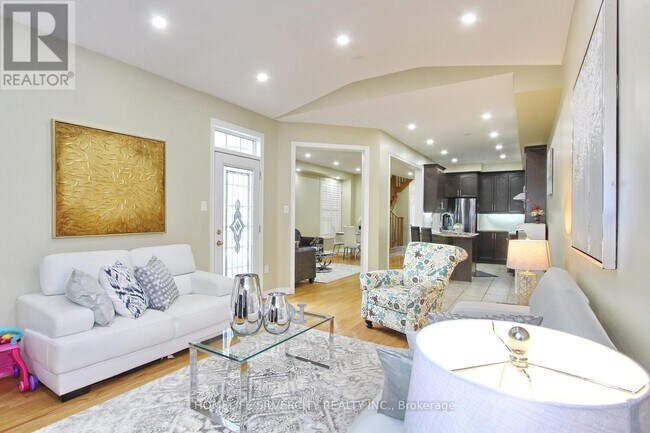 Building Photo - 23 Shortreed Grove