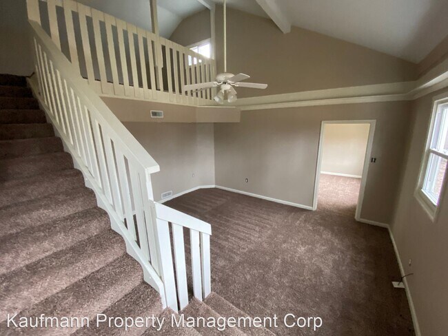 Building Photo - 3 br, 2 bath House - 2126 E Tillman Rd