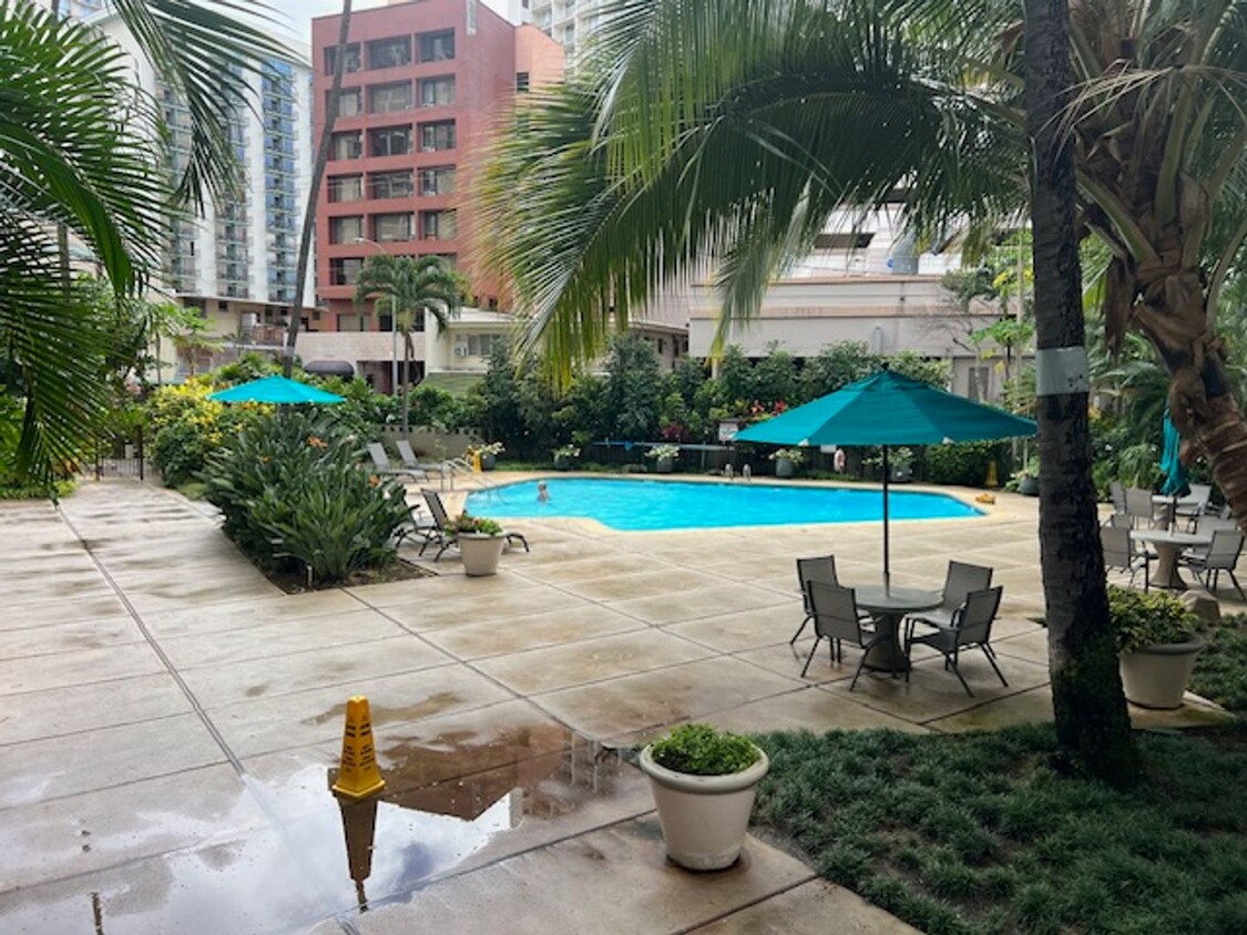 Foto principal - Fully Furnished One Bedroom Overlooking Po...