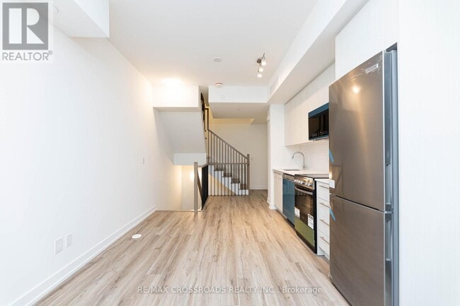 Photo du bâtiment - 851-T851 Sheppard Ave W