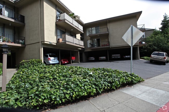 Building Photo - 1190 Ralston Ave