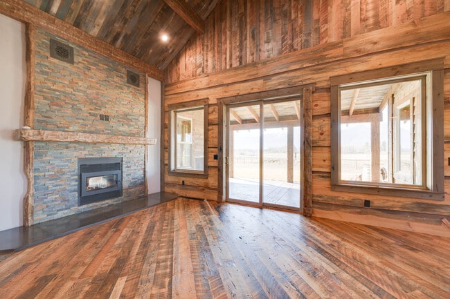 Building Photo - 5289 Gabriels Wy