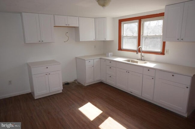 Foto del edificio - 250 E Chestnut St