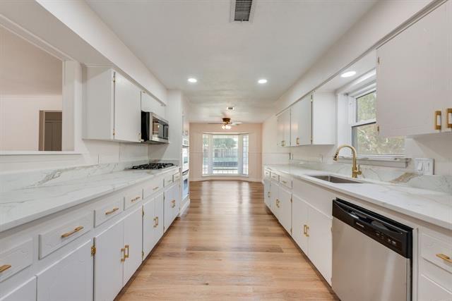 Building Photo - 2833 Linden Lea