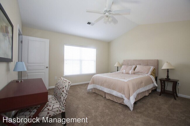 Foto del edificio - 1820 Candlewood Ct