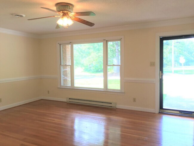 Building Photo - Remarkable Value. Unbeatable Location.