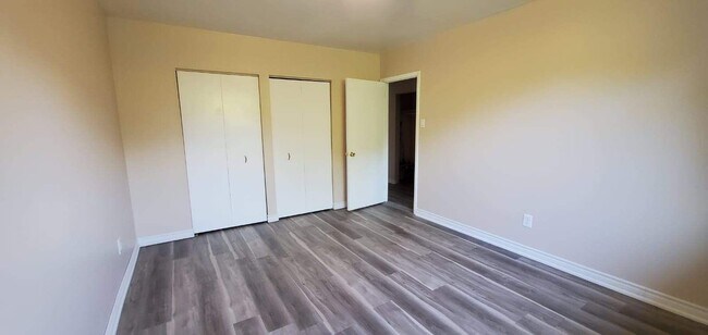 Building Photo - 15 Burnham Crescent