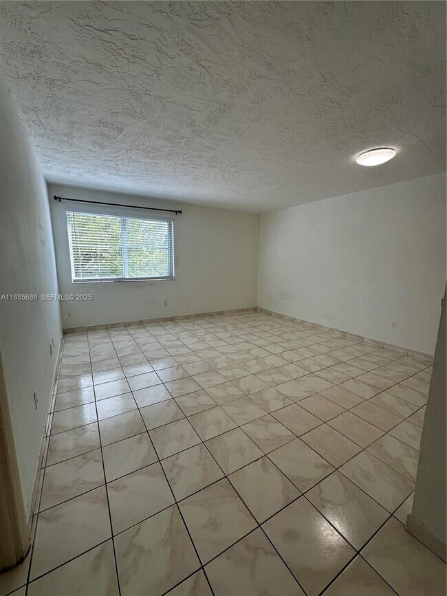 Foto del edificio - 5505 NW 7th St