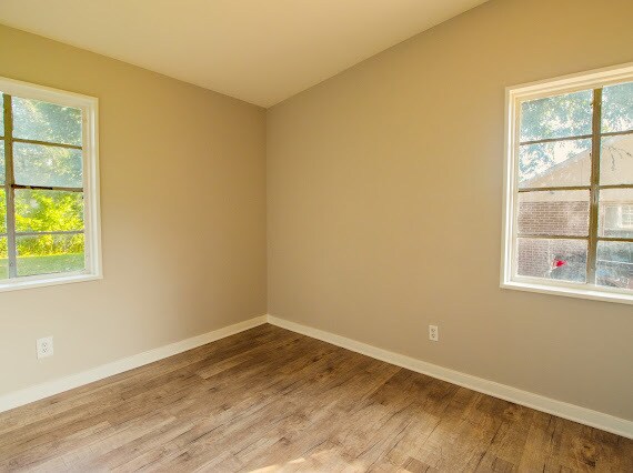 Building Photo - 1628 Collier Dr