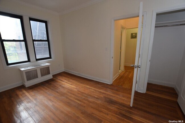 Building Photo - 43-42-43-45 45th St
