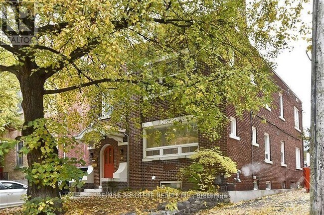 Building Photo - 280-280 Daly Ave
