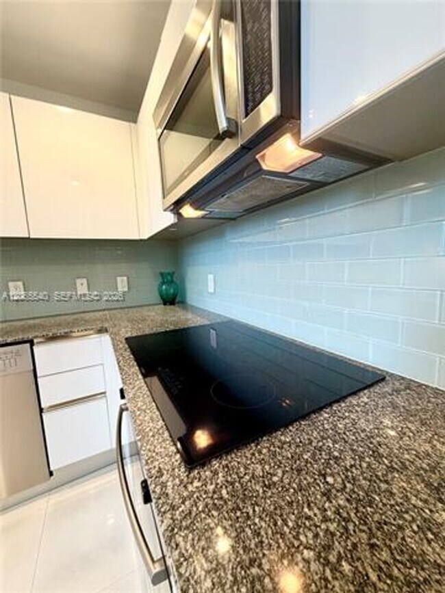 Photo - 1050 Brickell Ave cu-206 Apartment