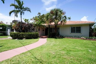 Building Photo - 475 S Shore Dr