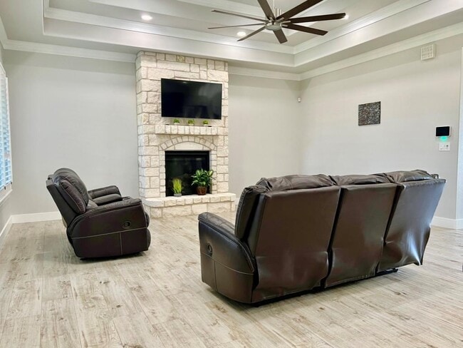 Building Photo - 165 Rustic Trl Rd