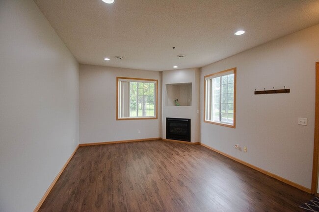 Building Photo - 2827 Agate Pl NW