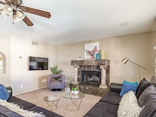 Foto del edificio - 5044 E Paradise Ln