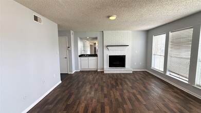Building Photo - 250 El Dorado Blvd