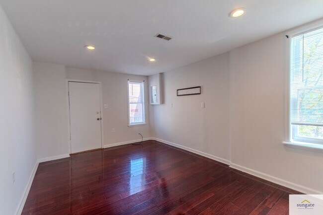 Foto del edificio - 2608 E Fayette St
