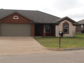 Building Photo - 3016 Beauford St