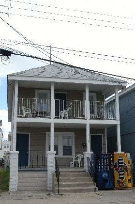 Primary Photo - 413 E Glenwood Ave
