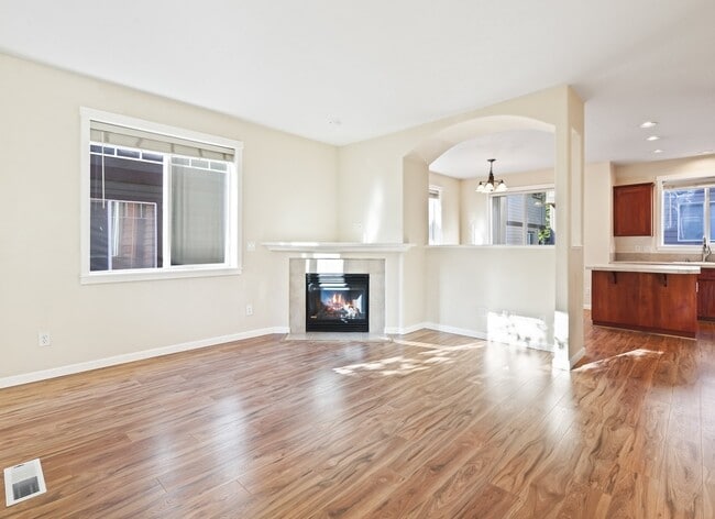 Building Photo - 1253 SW 162nd Ave
