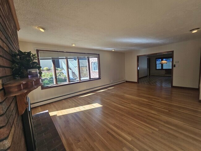 Foto del edificio - 85 Lynde St