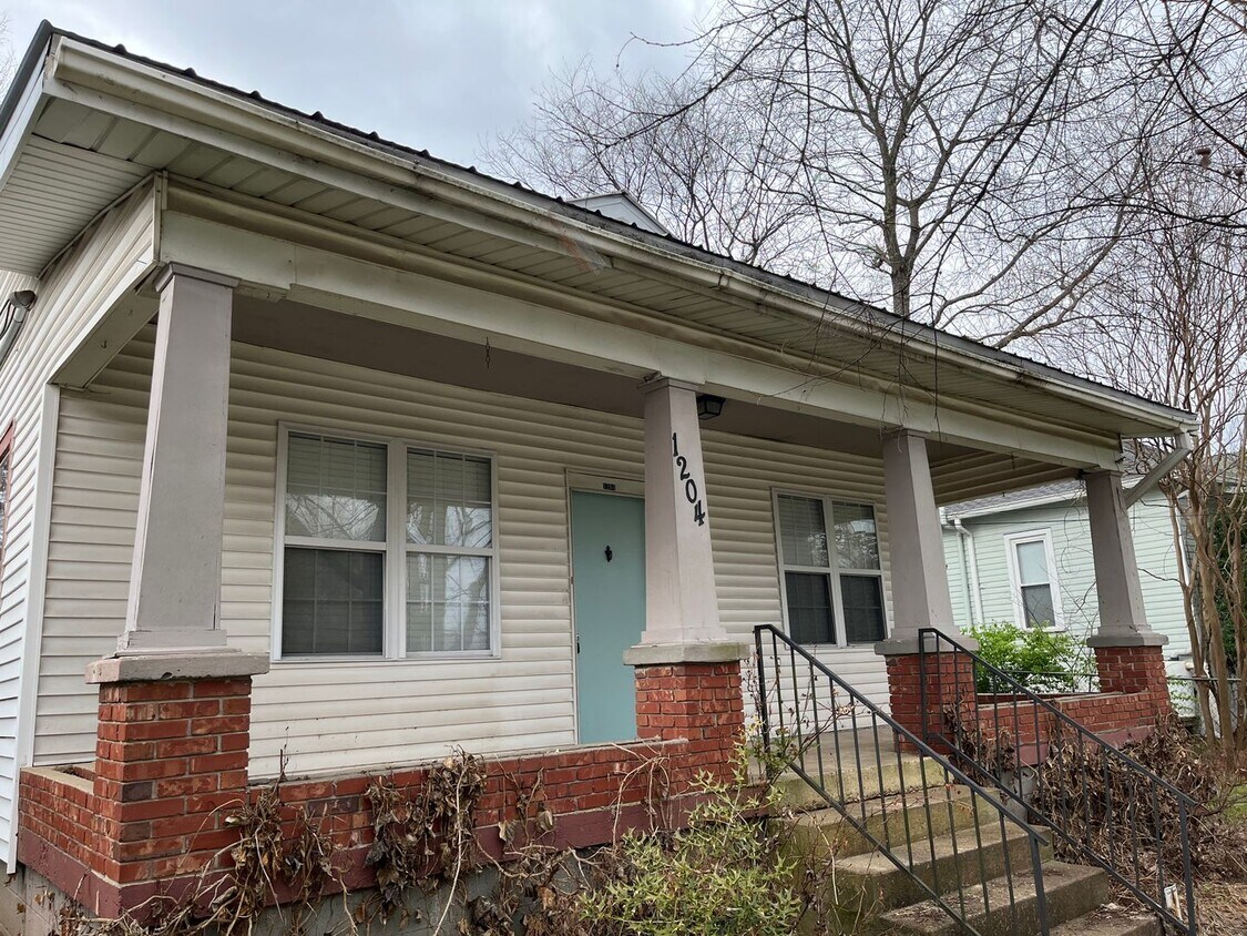 Primary Photo - Charming 2 Bed/ 1.5 Bath Home in Lockeland...