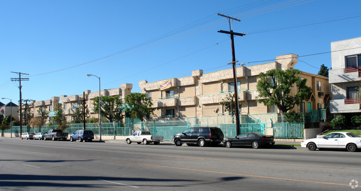 Primary Photo - Village Glen Apartments