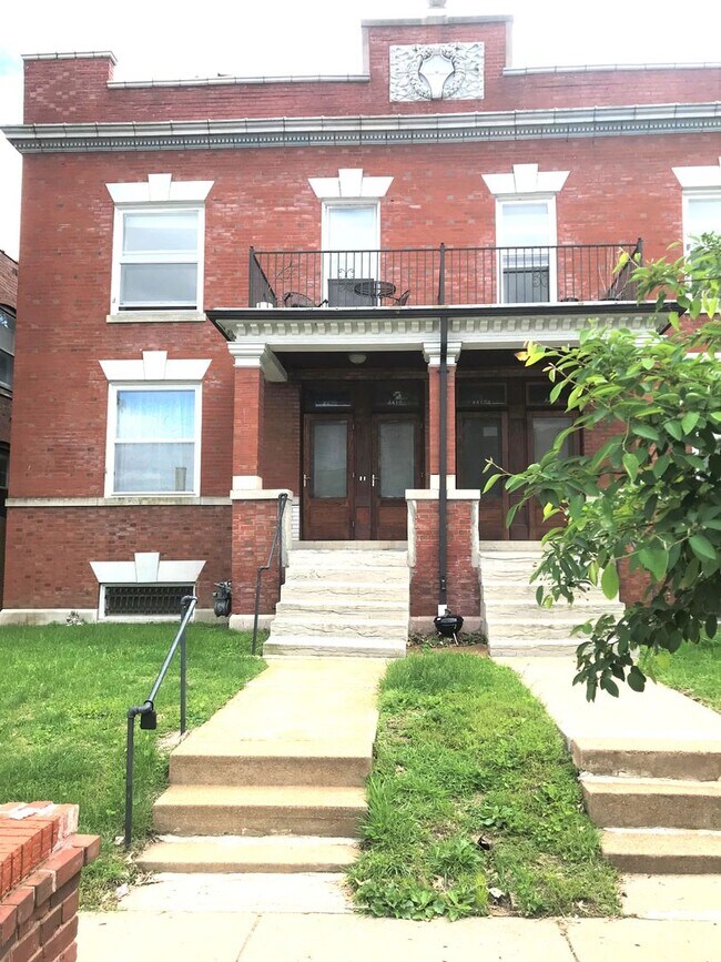 Foto del edificio - 4410 Laclede Ave