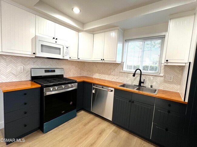 Foto del edificio - 2002 Calle La Sombra