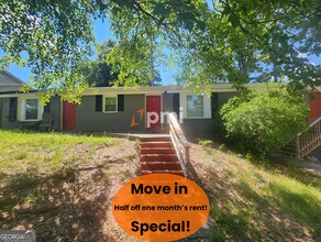 Building Photo - 217 Greenbriar Dr
