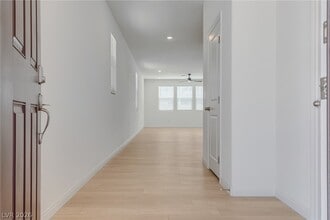 Building Photo - 4225 Zilker Pk Ave