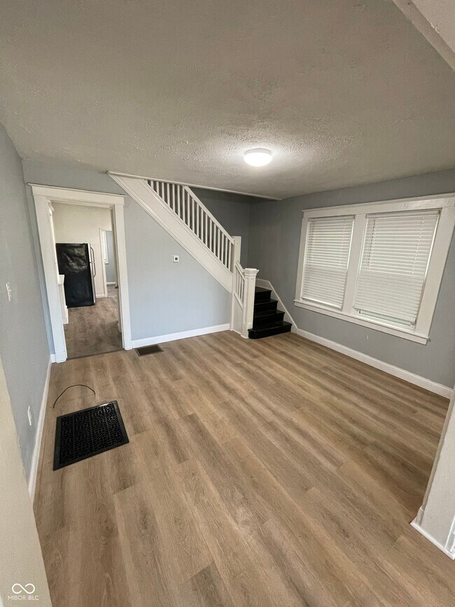 Building Photo - 12 N Randolph St