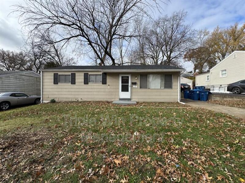 Primary Photo - 227 Meadowcrest Dr