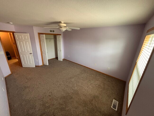 Foto del edificio - 1019 NE Greenview Dr