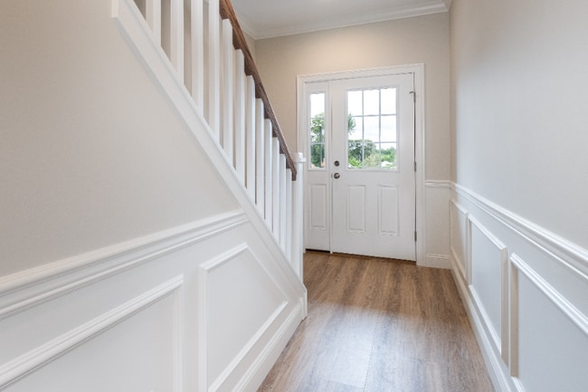 Building Photo - 2 Edgewater Cir