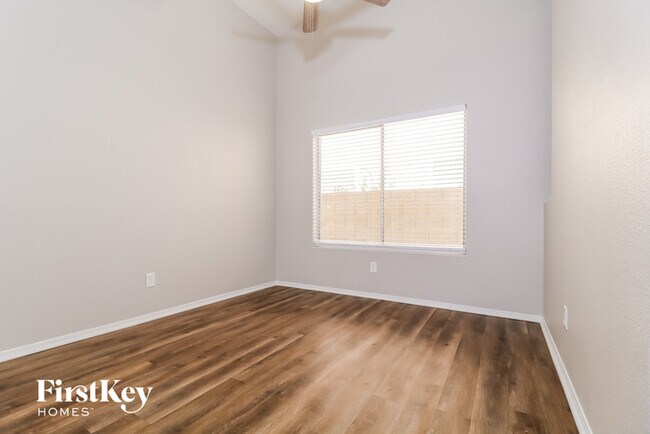 Foto del edificio - 7530 W Ironwood Dr