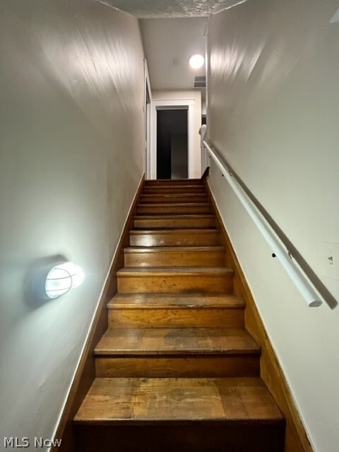 Foto del edificio - 252 E 3rd St