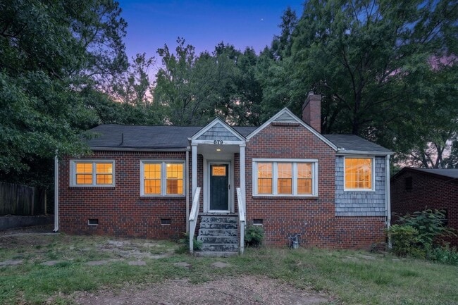 Building Photo - 879 Sylvan Pl SW