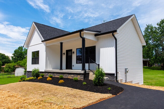Building Photo - 8301 Acme Way