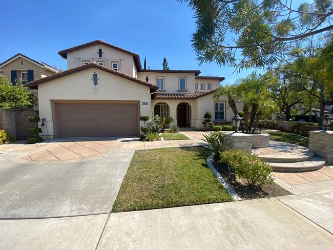 Foto del edificio - Luxurious 4 Bedroom Fullerton House For Re...