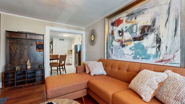 Building Photo - 39 Cushing St